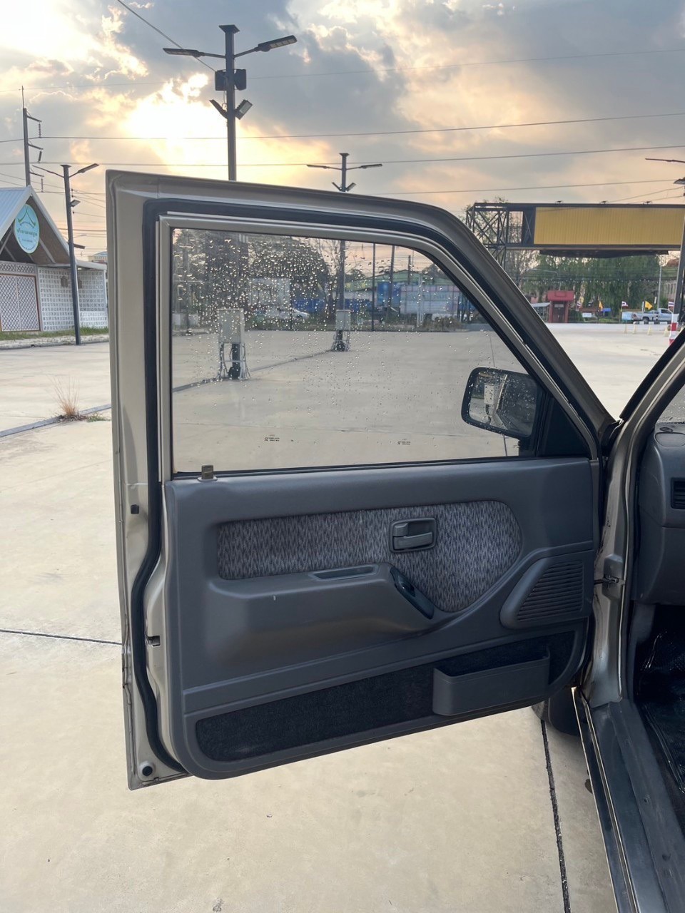 1997 Isuzu DRAGON POWER CAB4 SLX สีน้ำตาล (รูปที่ 5)