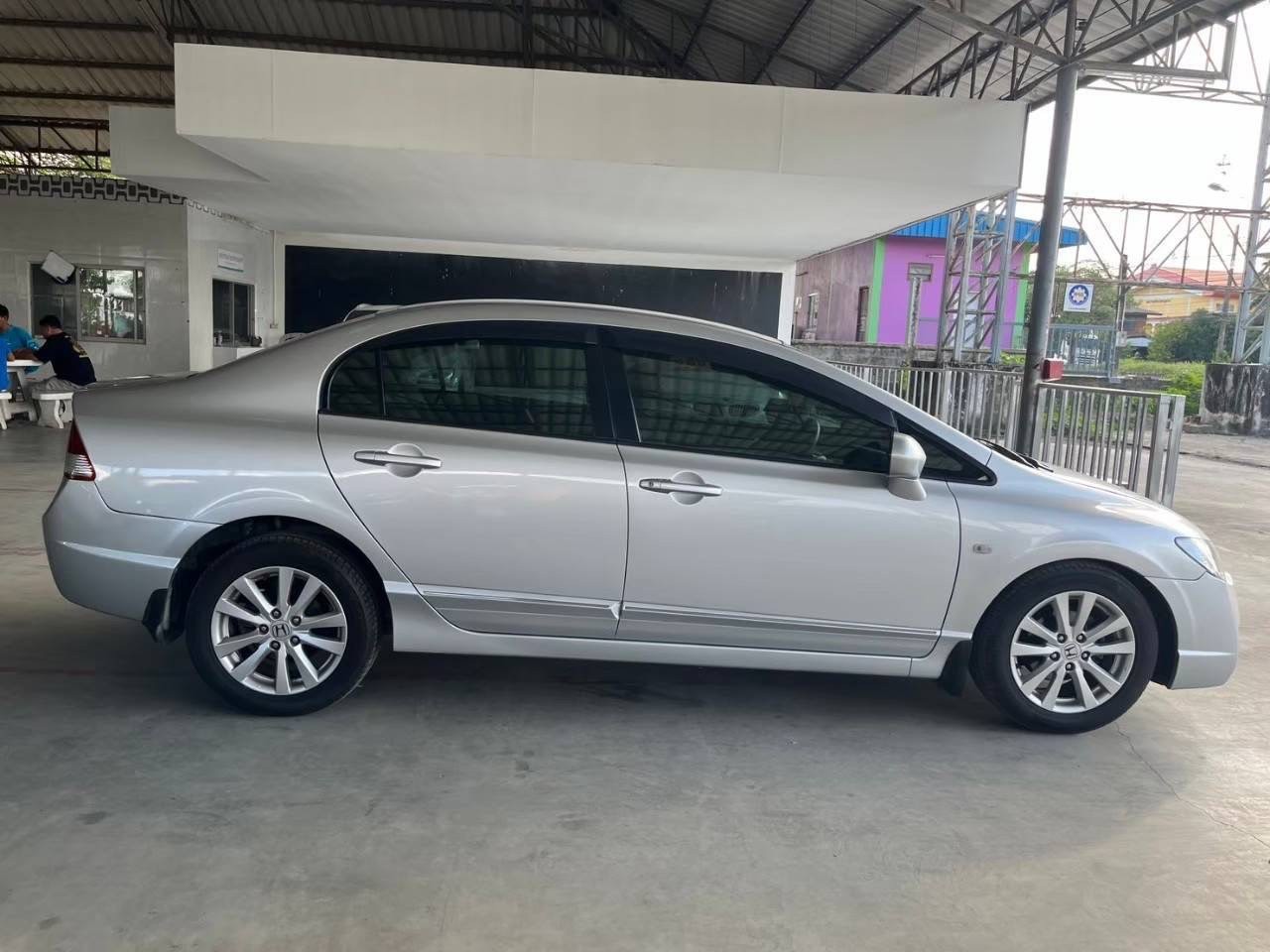 2008 Honda Civic FD สีเงิน (รูปที่ 13)