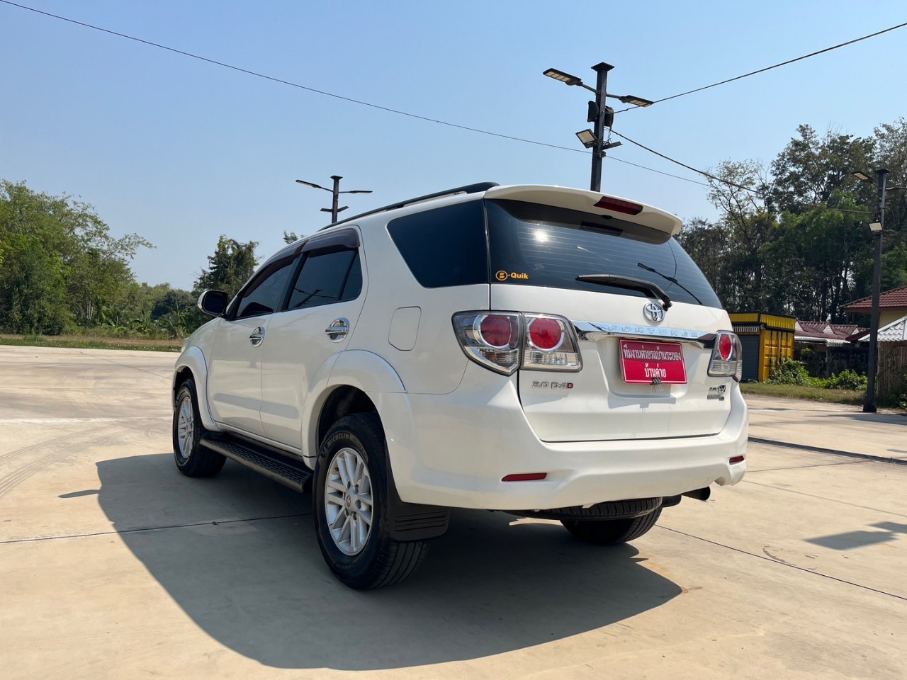 2012 Toyota Fortuner สีขาว