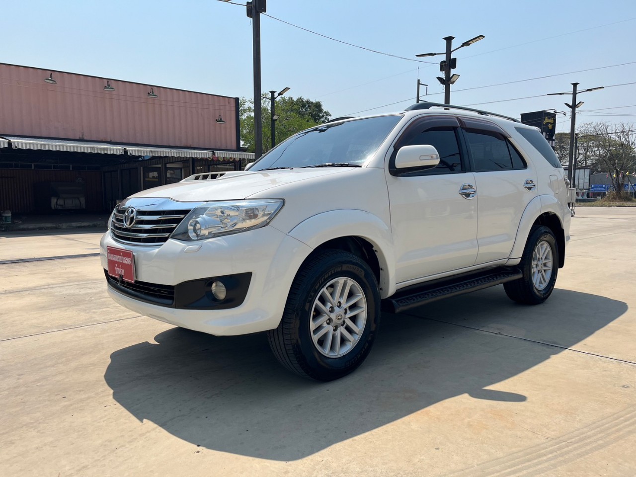 2012 Toyota Fortuner สีขาว