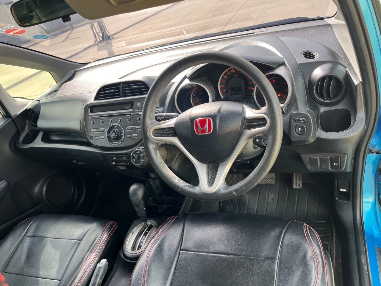 2009 Honda Jazz GE สีฟ้า (รูปที่ 8)