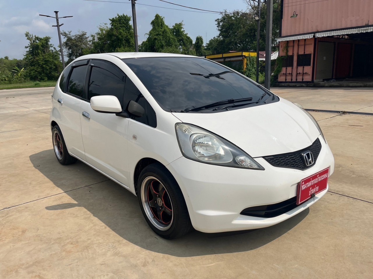 2008 Honda Jazz GE สีขาว (รูปที่ 14)