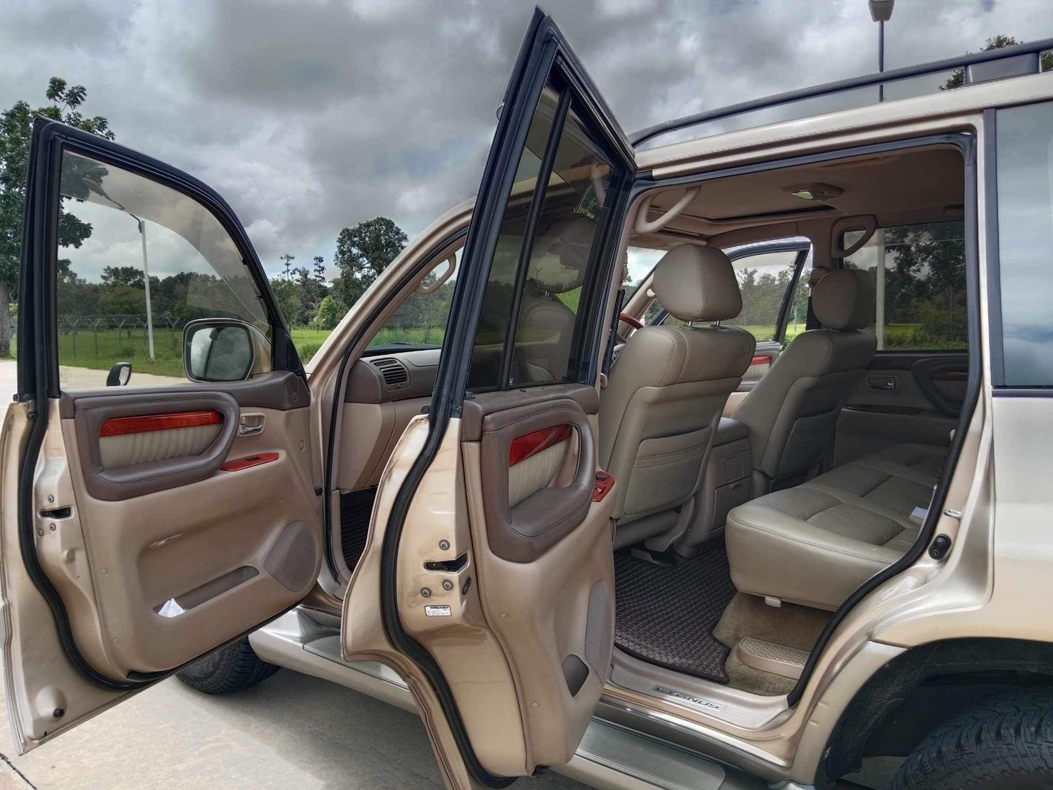 2001 Lexus LX470 SUV 4WD 4.7 CYGNUS สีน้ำตาล (รูปที่ 5)