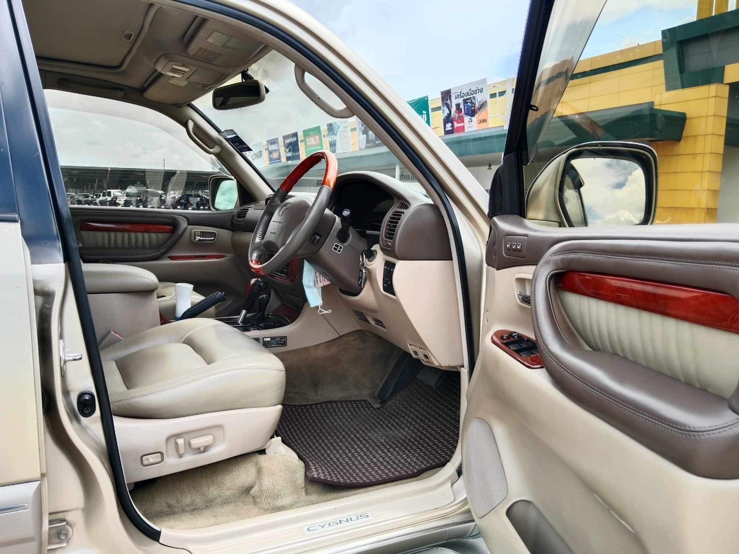 2001 Lexus LX470 SUV 4WD 4.7 CYGNUS สีน้ำตาล (รูปที่ 11)