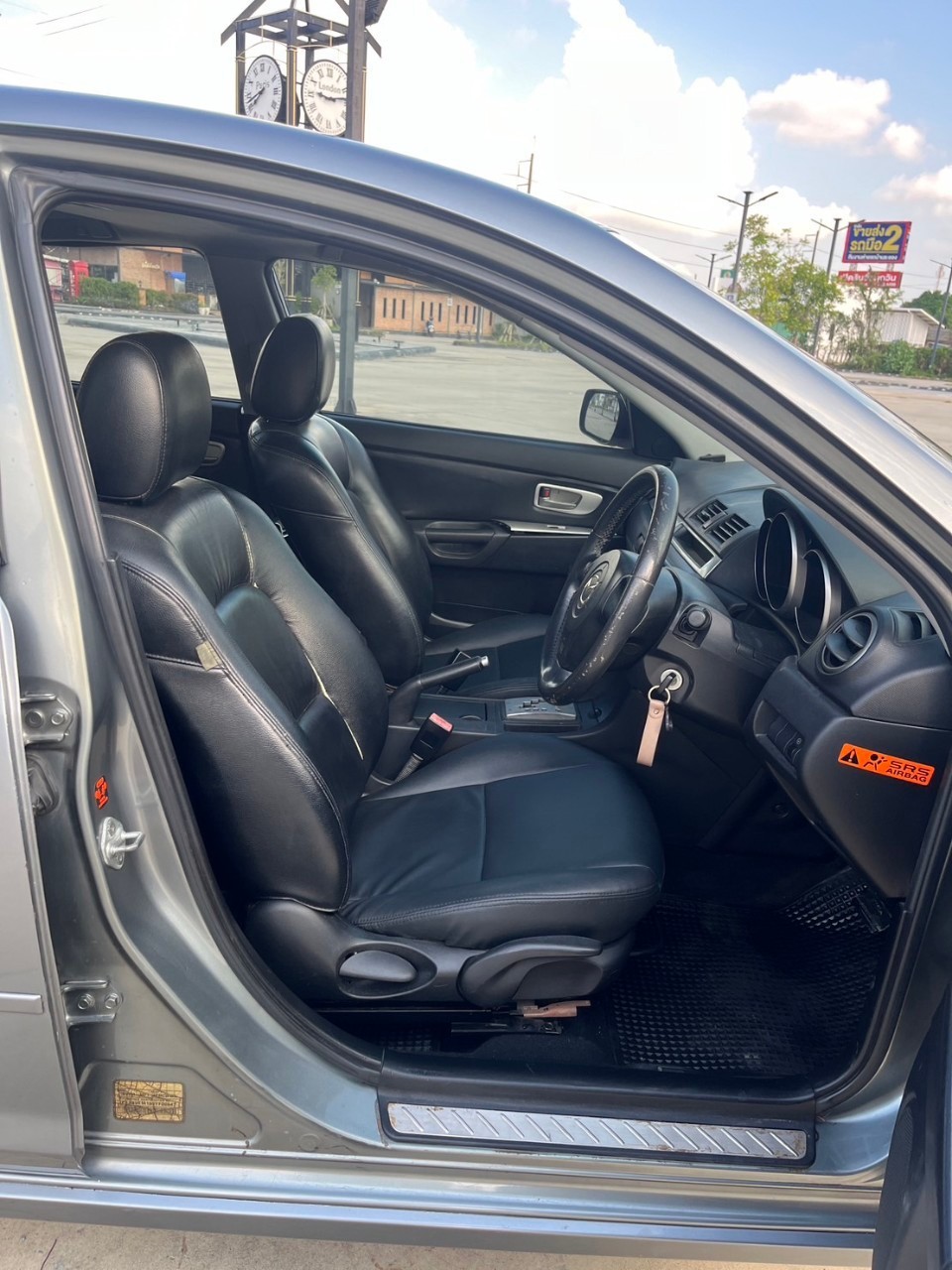 2005 Mazda 3 สีเทา (รูปที่ 6)