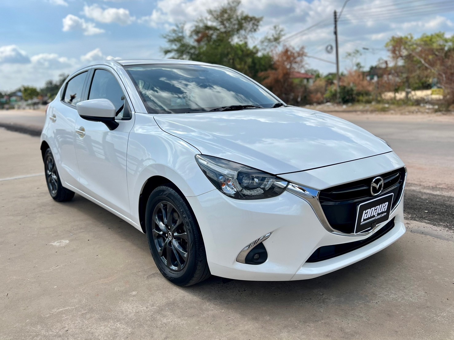 2019 Mazda 3 Sedan สีขาว