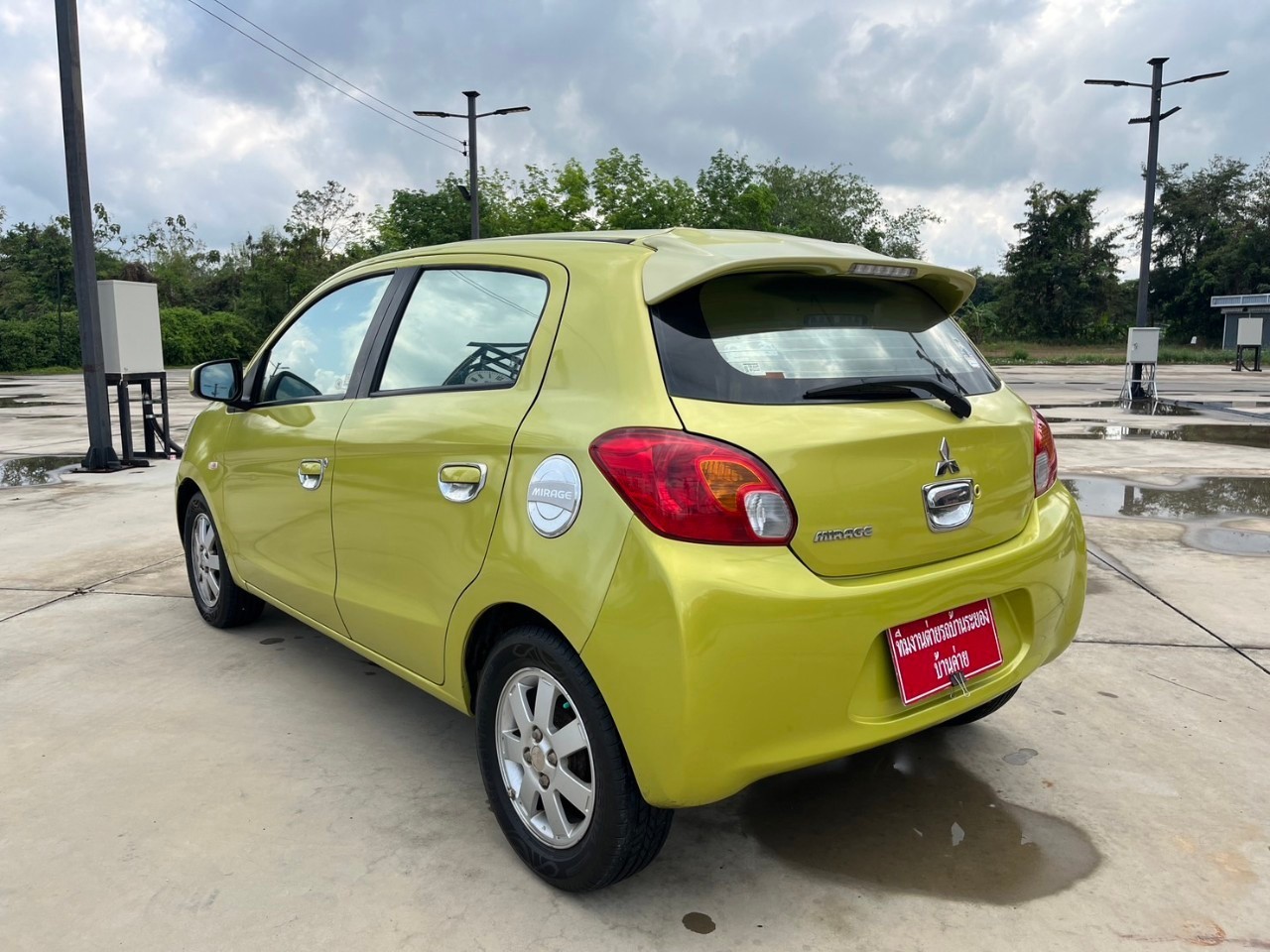 2012 Mitsubishi Mirage สีเขียว (รูปที่ 13)