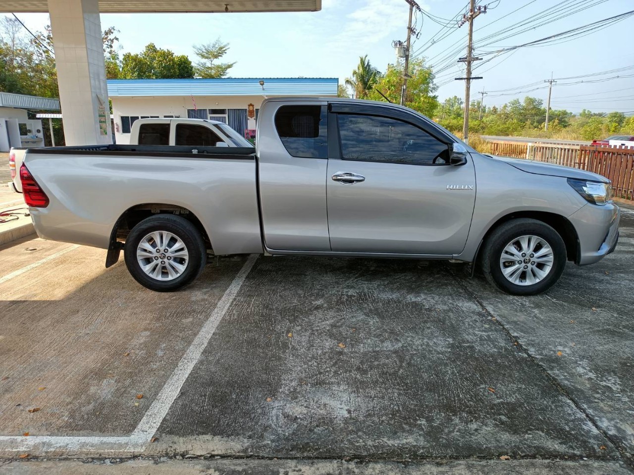 2018 Toyota Hilux Revo Prerunner สีเงิน