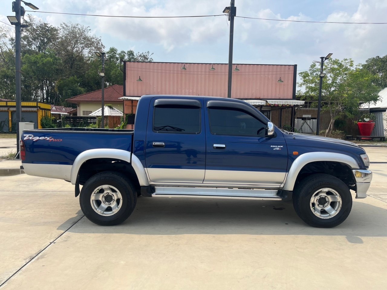 2002 Toyota Tiger SR 2.5 สีน้ำเงิน (รูปที่ 14)