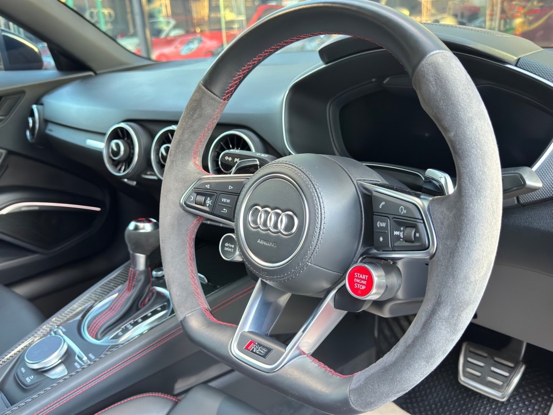 2020 Audi TTRS Quattro coupe สีแดง (รูปที่ 13)