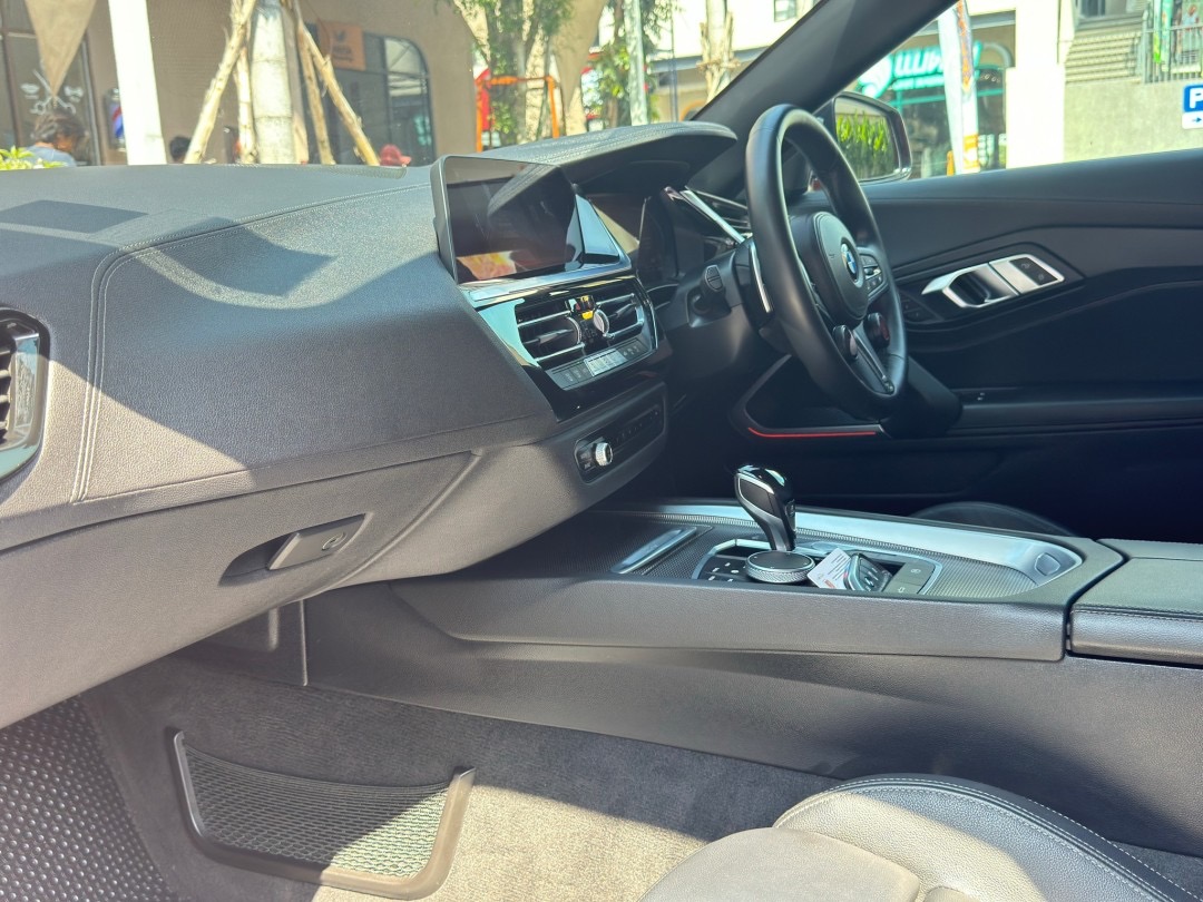 2020 BMW Z4 G29 สีแดง (รูปที่ 10)