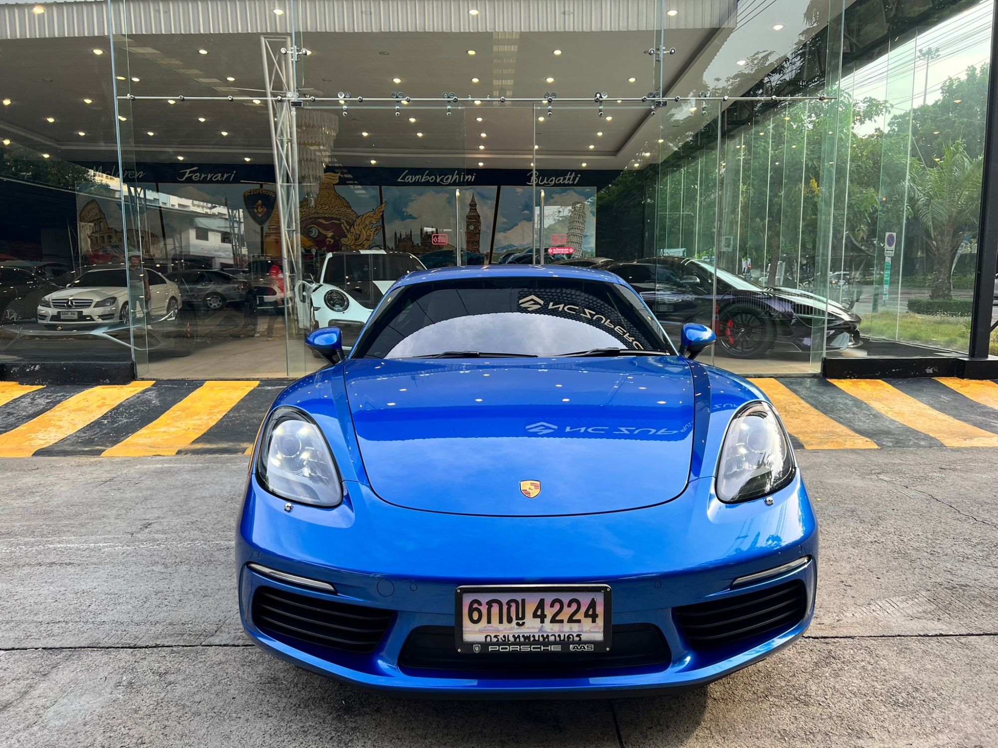 2018 Porsche 718 Cayman สีน้ำเงิน