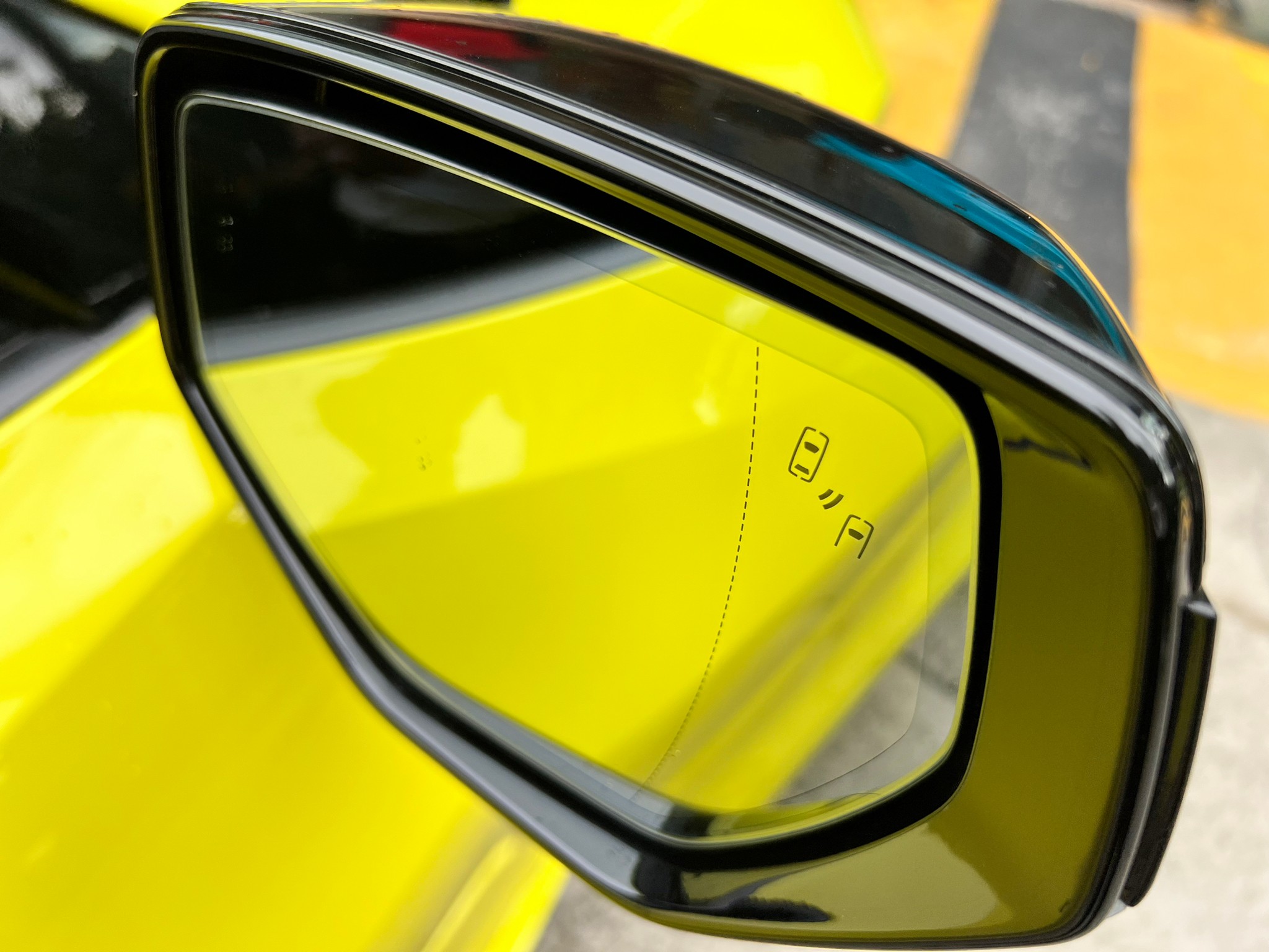 2022 Chevrolet Stingray C8 Convert 3LT สีเหลือง (รูปที่ 16)