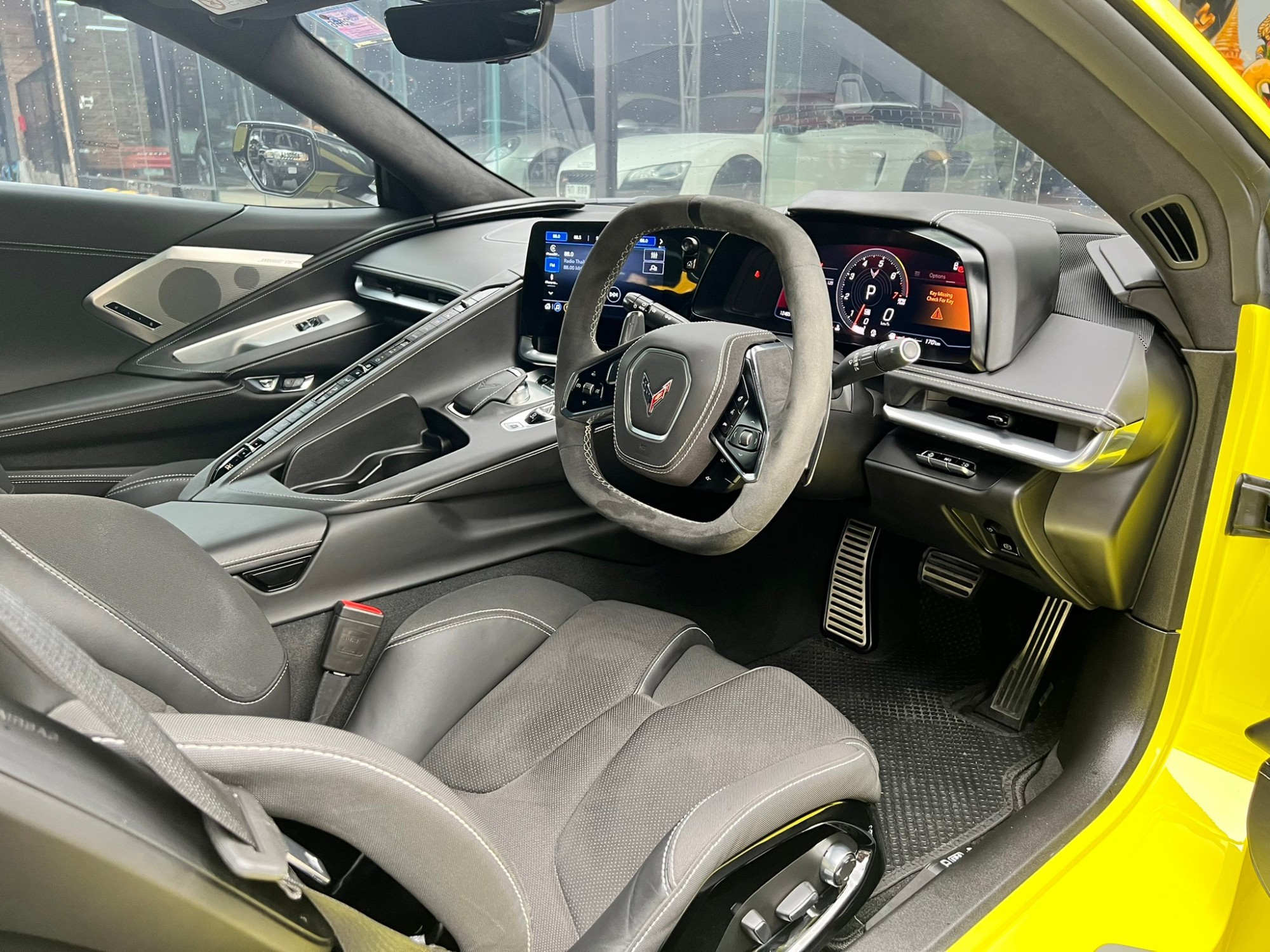 2022 Chevrolet Stingray C8 Convert 3LT สีเหลือง (รูปที่ 7)