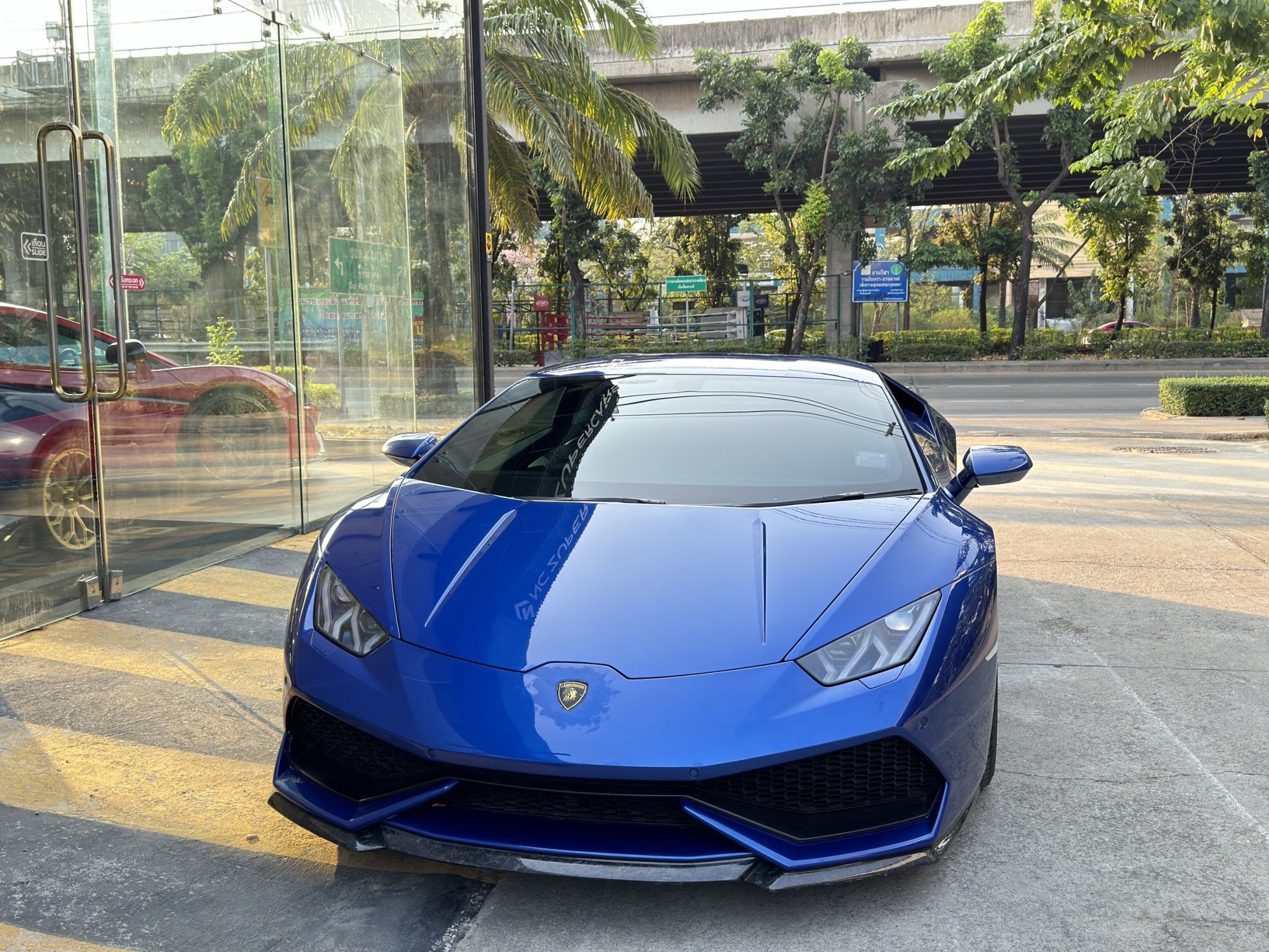 2017 Lamborghini LP610-4 สีน้ำเงิน