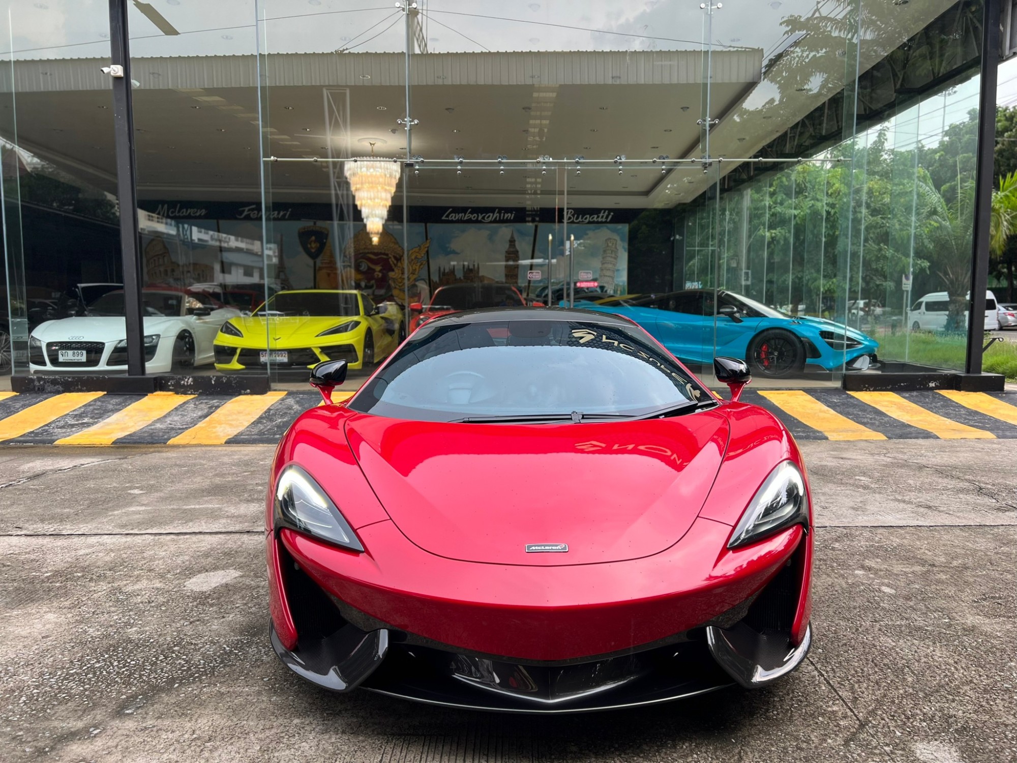 2016 McLaren 570S สีขาว (รูปที่ 2)