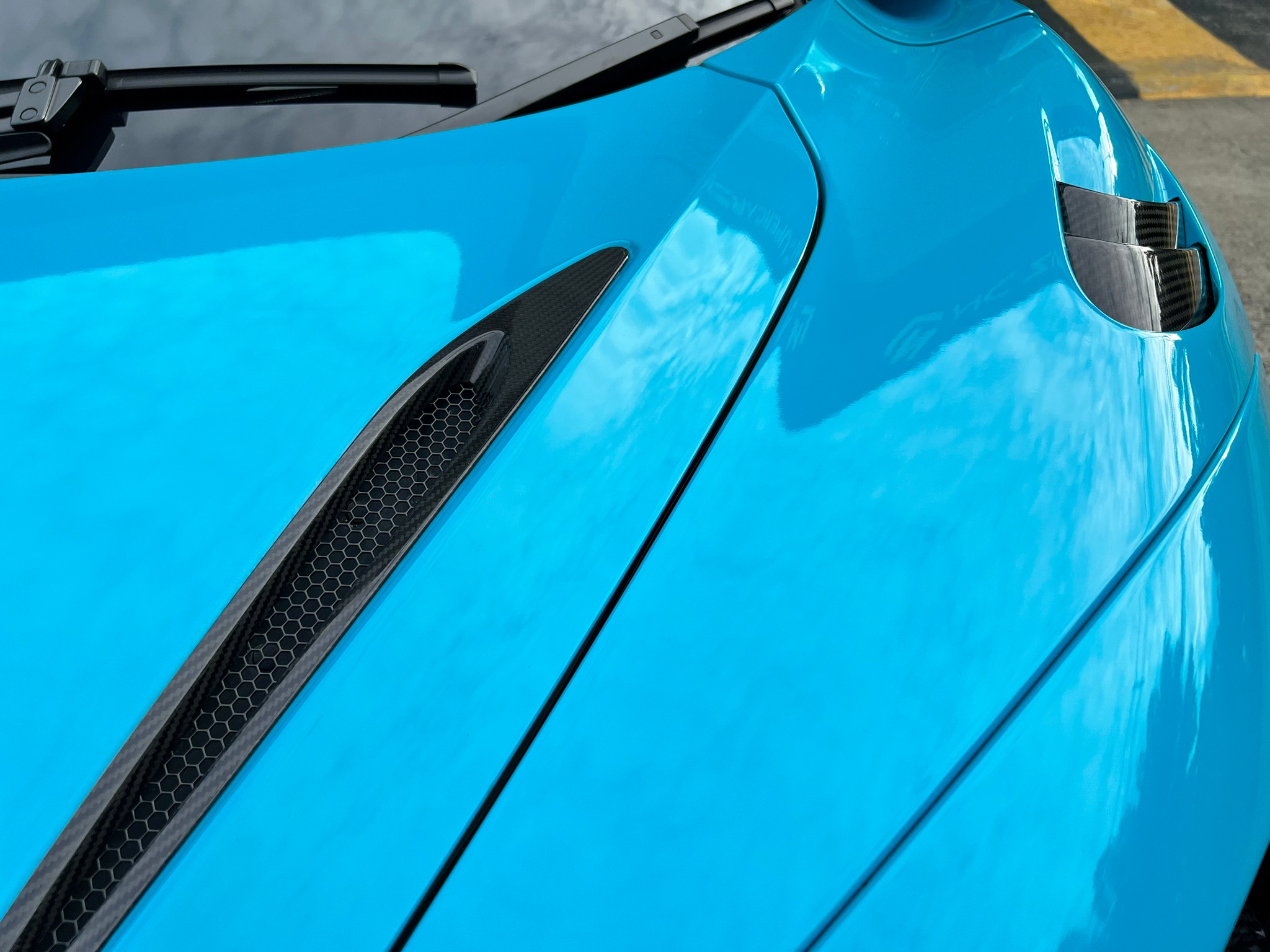 2021 McLaren 765 LT Coupe สีฟ้า (รูปที่ 5)
