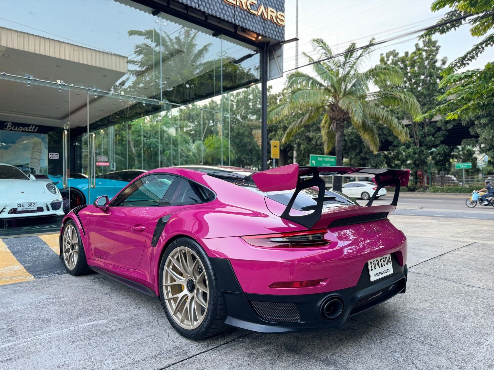 2019 Lamborghini 991.2 GT2 RS weissach package สีชมพู (รูปที่ 20)
