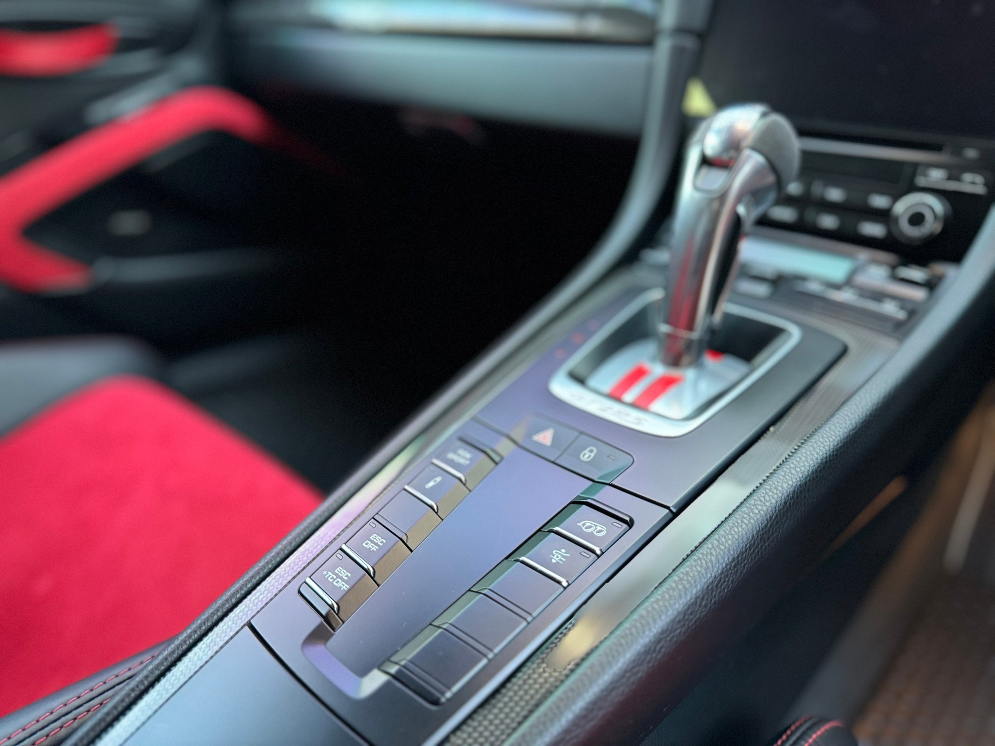 2019 Lamborghini 991.2 GT2 RS weissach package สีชมพู (รูปที่ 2)