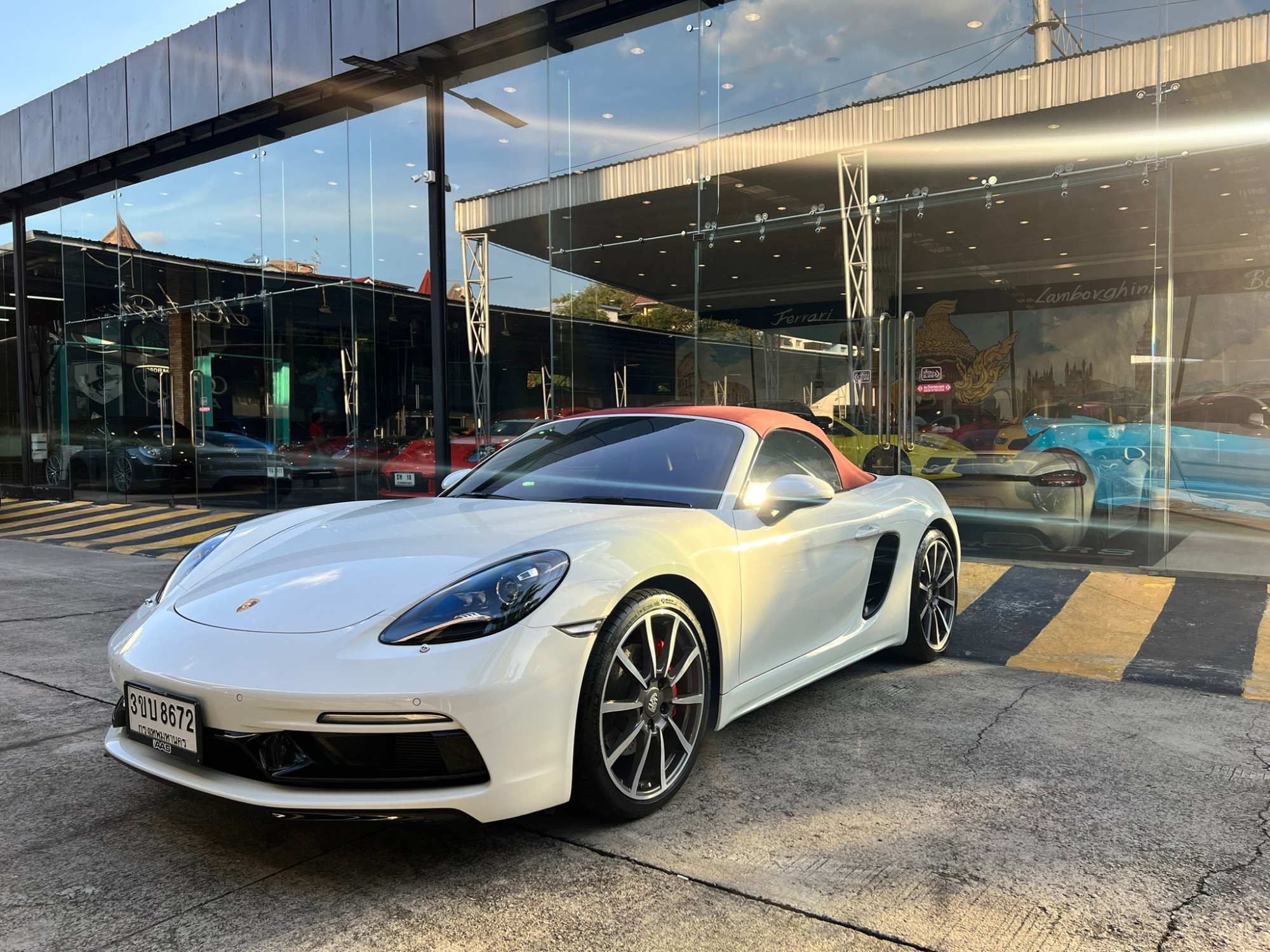 2016 Porsche 718 Boxster S สีขาว (รูปที่ 12)