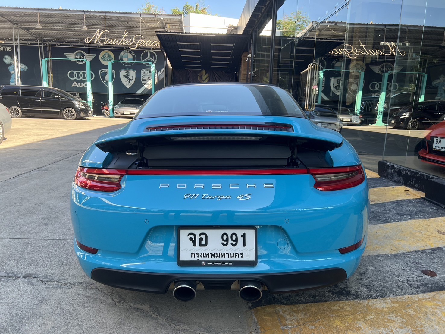2017 Porsche Carera 991.2 Targa 4S สีฟ้า (รูปที่ 3)
