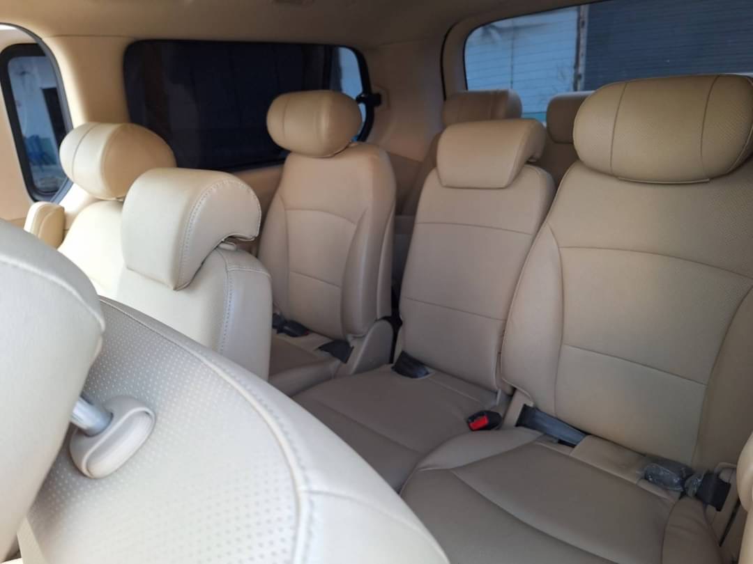 2018 Hyundai H-1 สีน้ำตาล (รูปที่ 12)