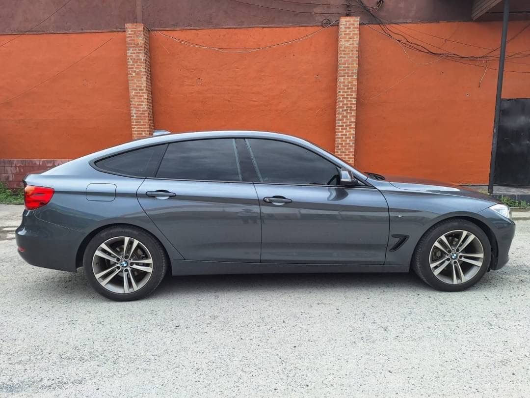 2015 BMW 320d GT Sport สีเทา