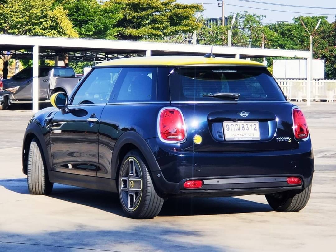 2021 Mini Cooper (Hatch) Look3 F55 (5 ประตู) สีน้ำเงิน