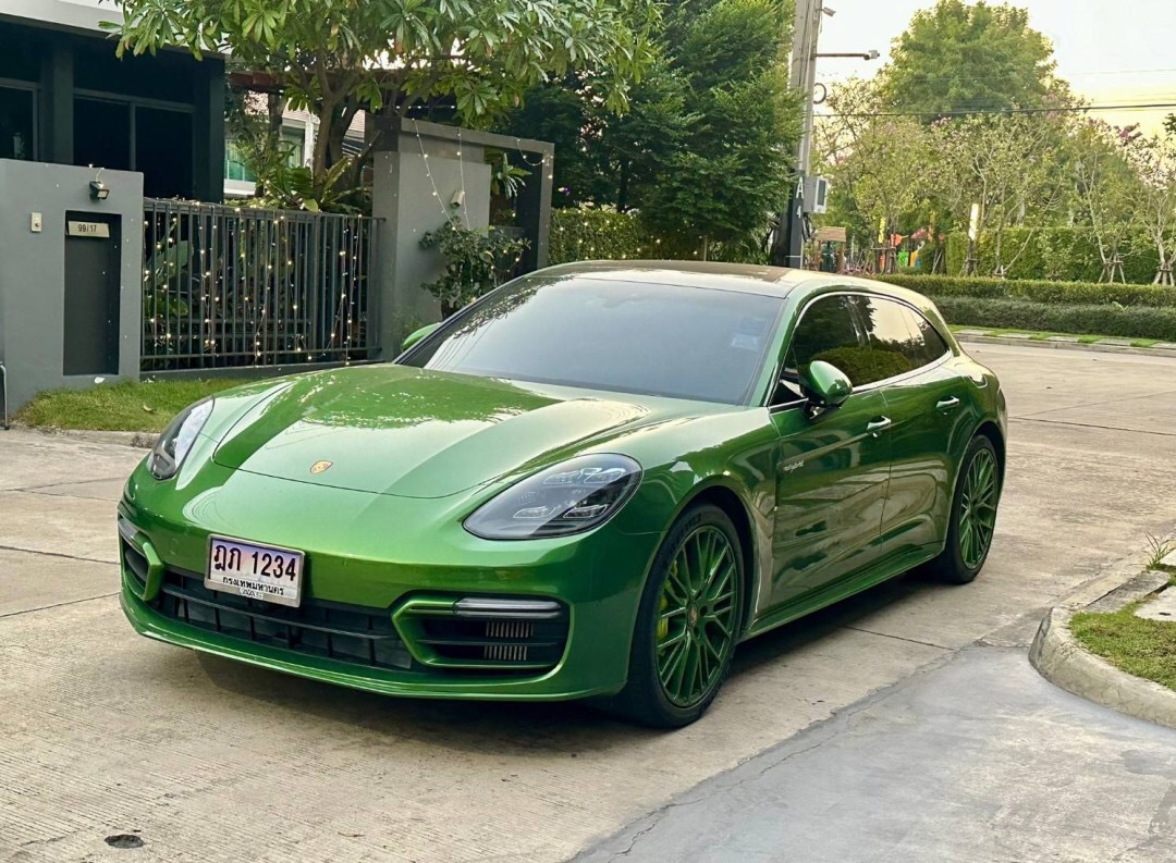 2021 Porsche Panamera สีเขียว (รูปที่ 3)