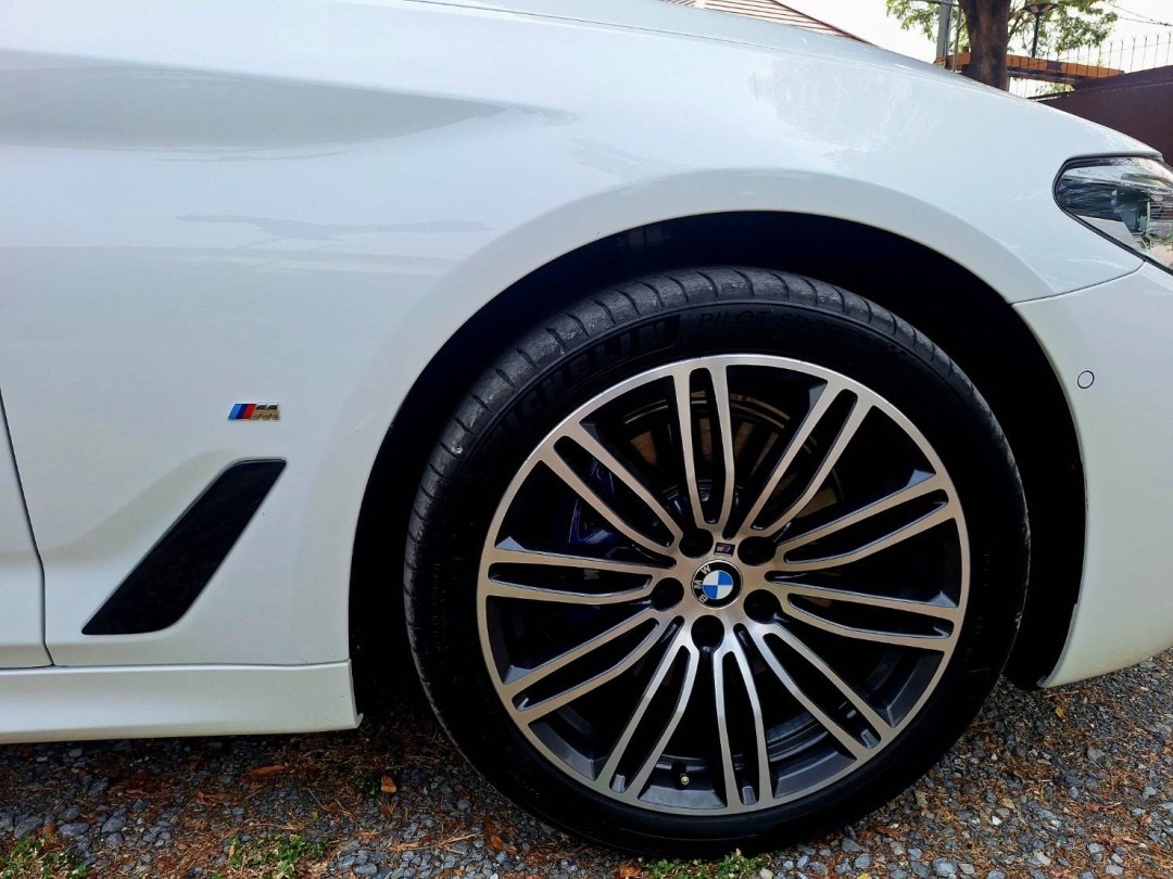 2018 BMW 530e M sport สีขาว (รูปที่ 8)