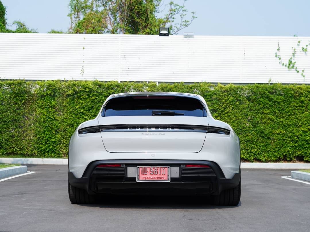 2022 Porsche Taycan 4S สีเทา (รูปที่ 6)