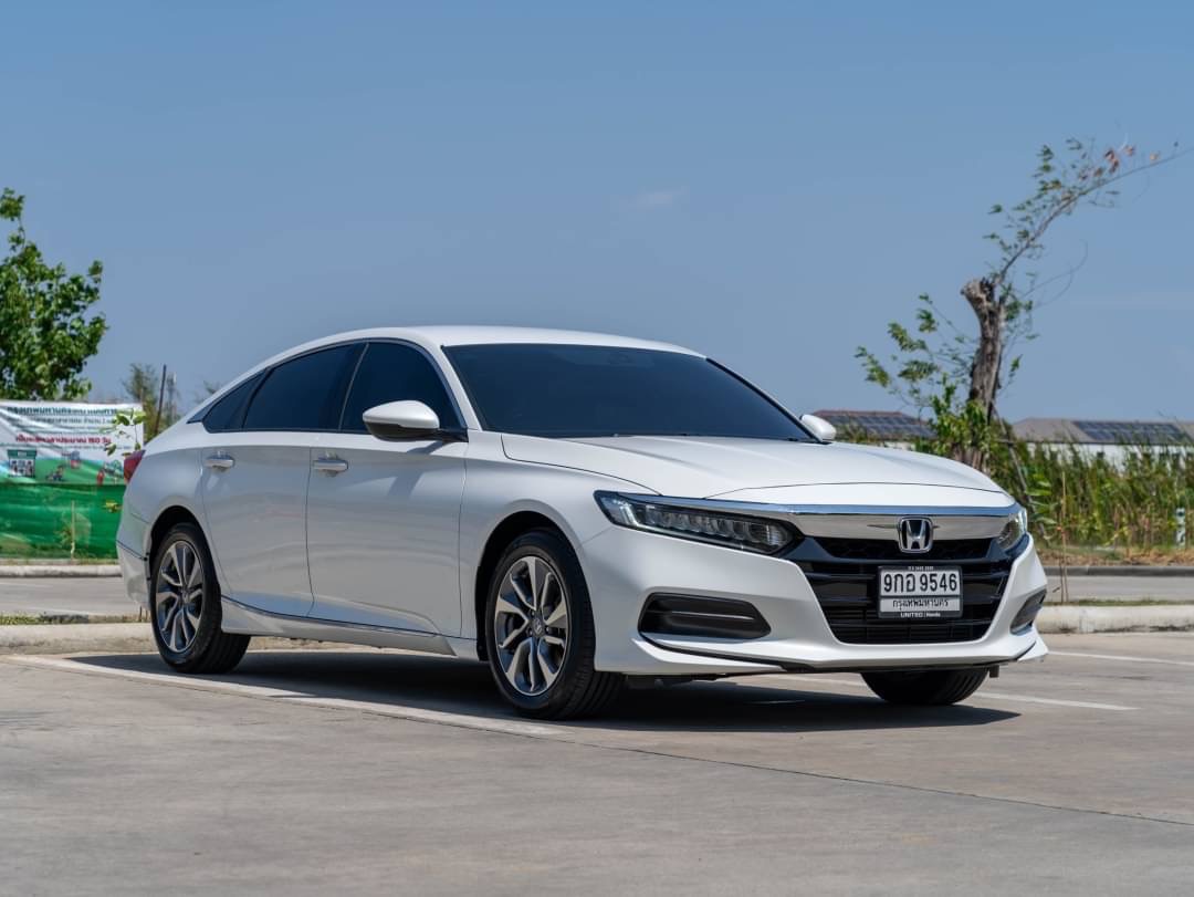 2019 Honda Accord สีขาว (รูปที่ 7)