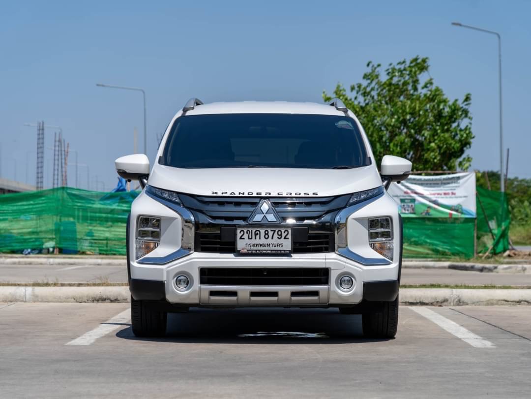 2021 Mitsubishi Xpander สีขาว (รูปที่ 4)