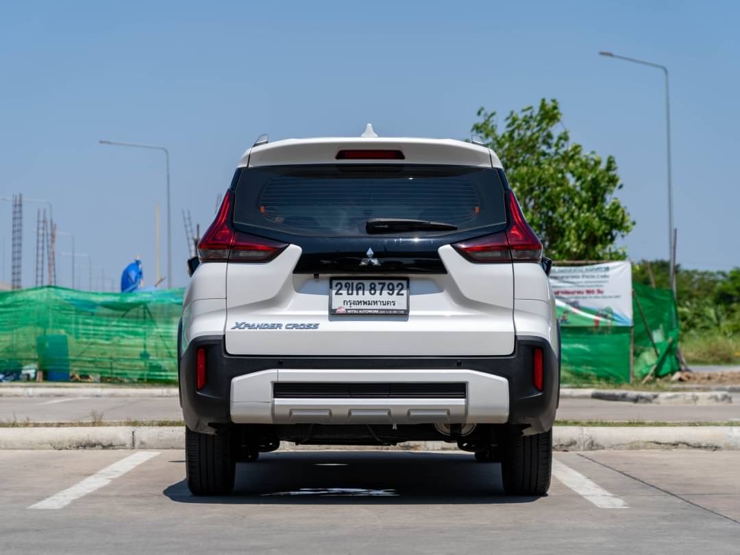 2021 Mitsubishi Xpander สีขาว