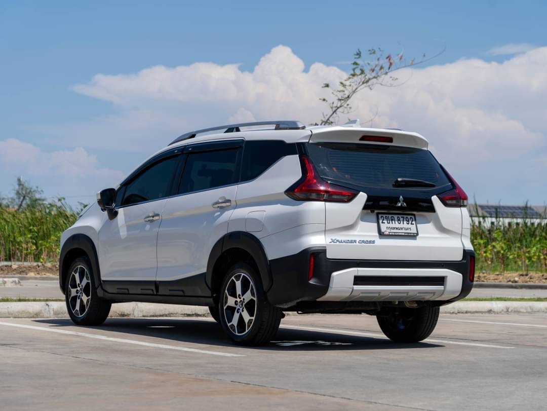 2021 Mitsubishi Xpander สีขาว (รูปที่ 3)
