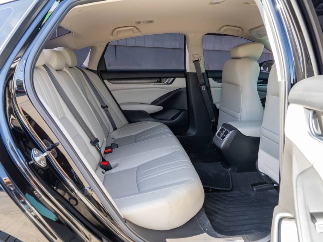 2021 Honda Accord สีดำ (รูปที่ 13)