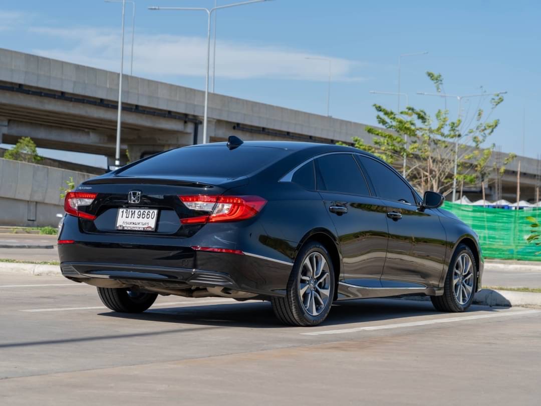 2021 Honda Accord สีดำ