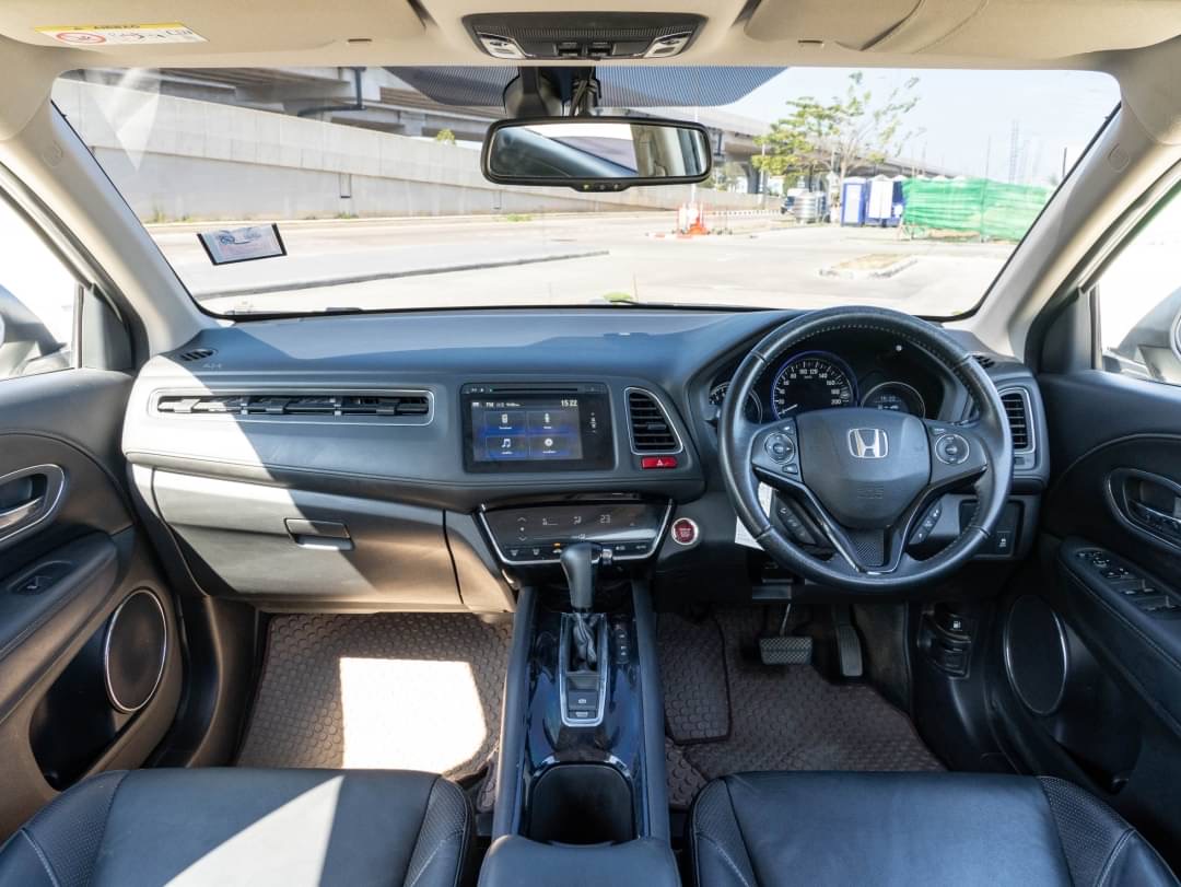 2015 Honda HR-V สีขาว (รูปที่ 9)
