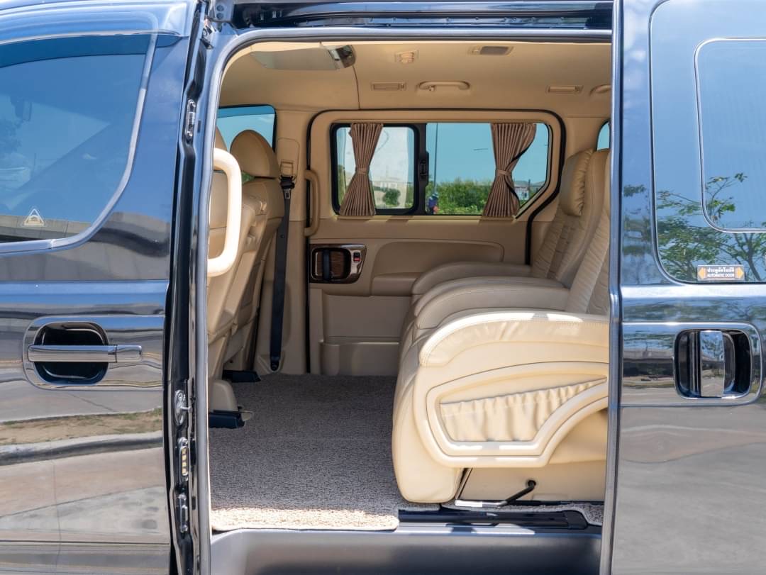 2019 Hyundai H-1 สีดำ (รูปที่ 9)