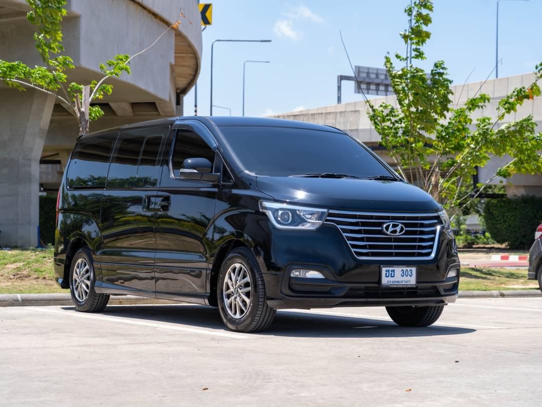 2019 Hyundai H-1 สีดำ