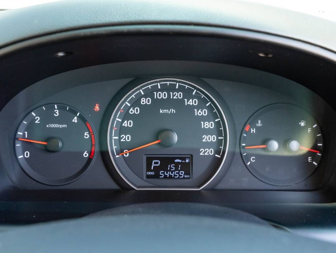 2019 Hyundai H-1 สีดำ (รูปที่ 12)