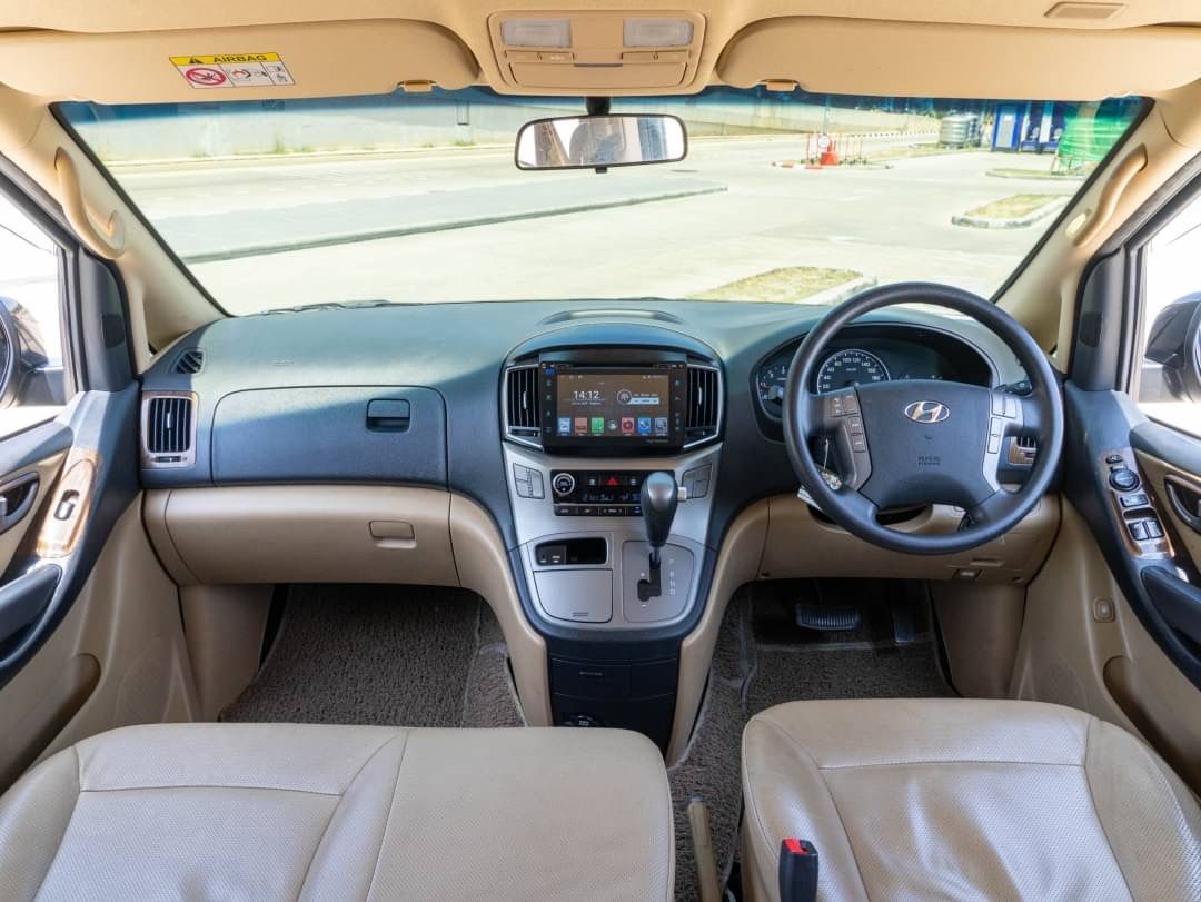2019 Hyundai H-1 สีดำ (รูปที่ 11)
