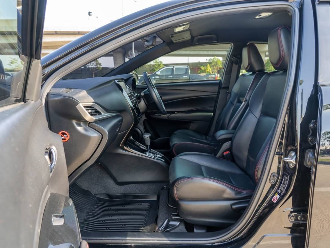 2019 Toyota Yaris สีดำ (รูปที่ 11)