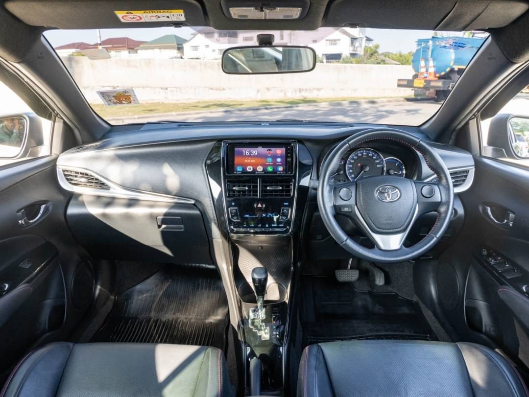 2019 Toyota Yaris สีดำ (รูปที่ 14)