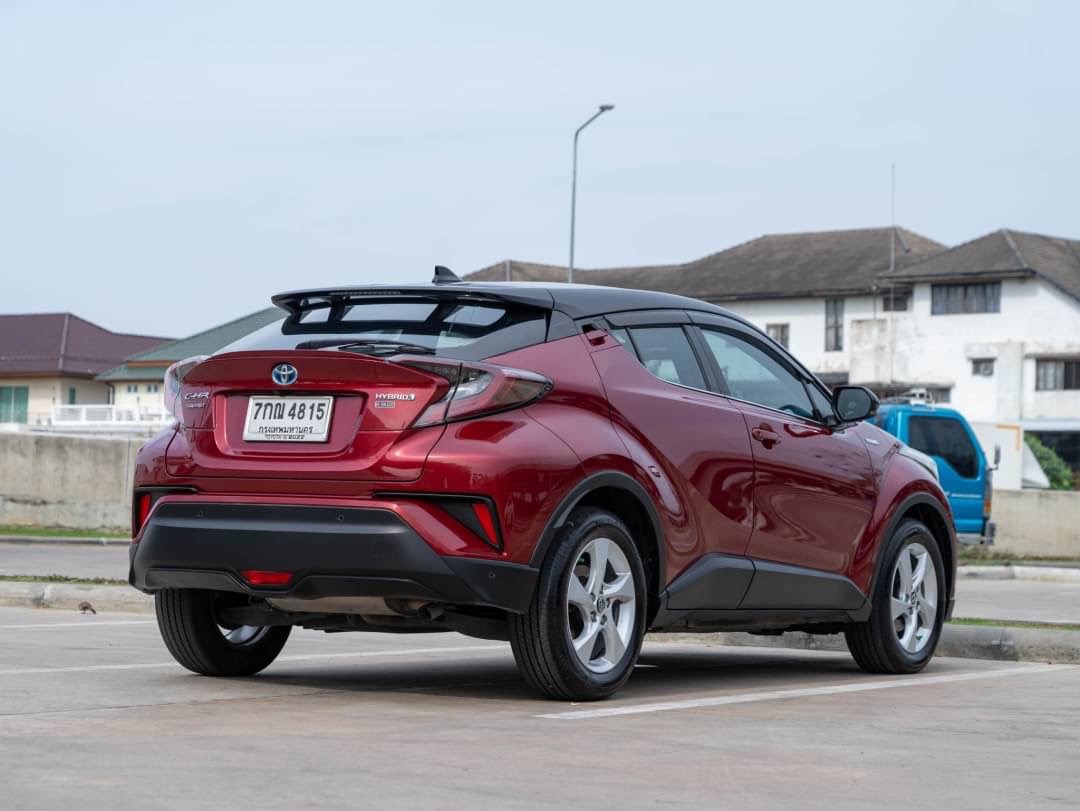 2018 Toyota C-HR สีแดง (รูปที่ 2)