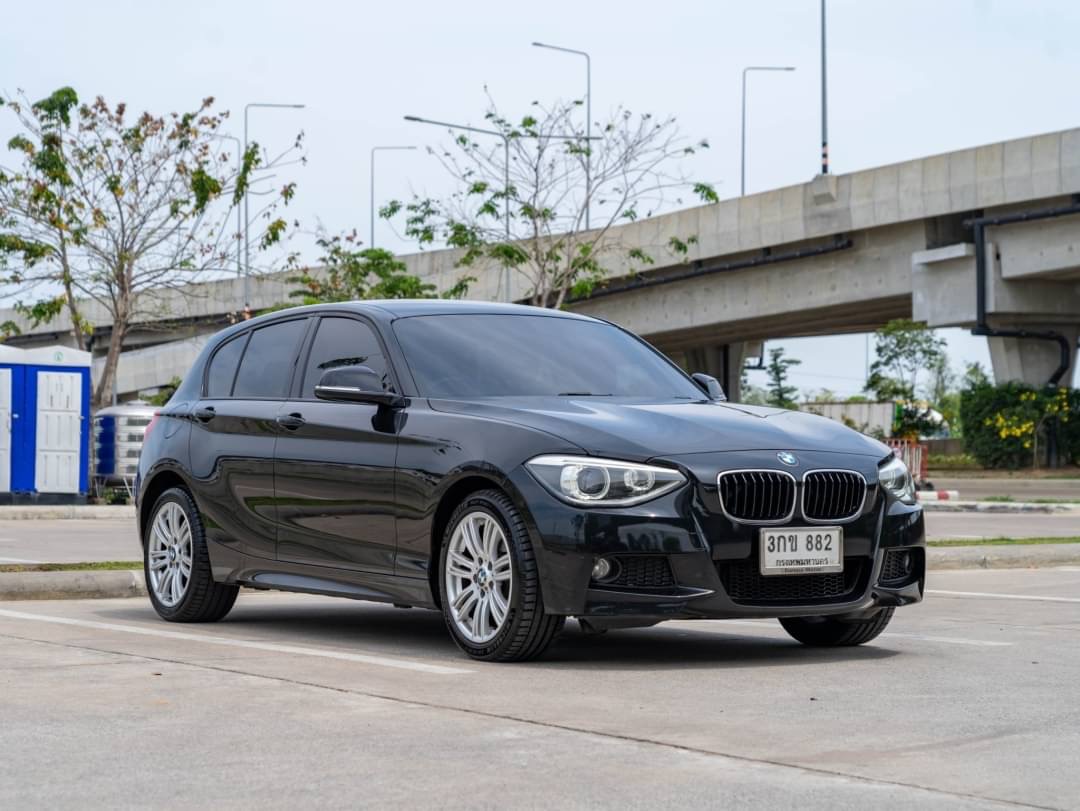 2014 BMW 116i สีดำ (รูปที่ 7)