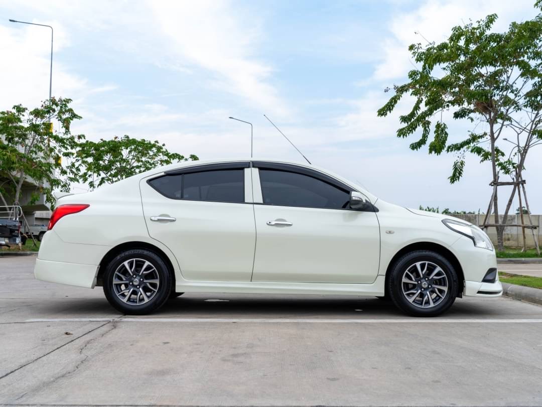 2014 Nissan Almera สีขาว (รูปที่ 3)