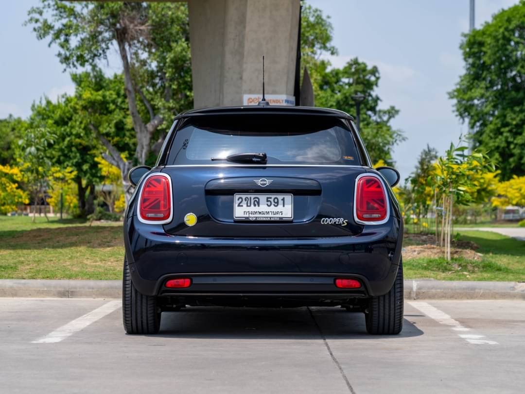 2022 Mini Cooper SE Hatchback RHD สีน้ำเงิน (รูปที่ 4)
