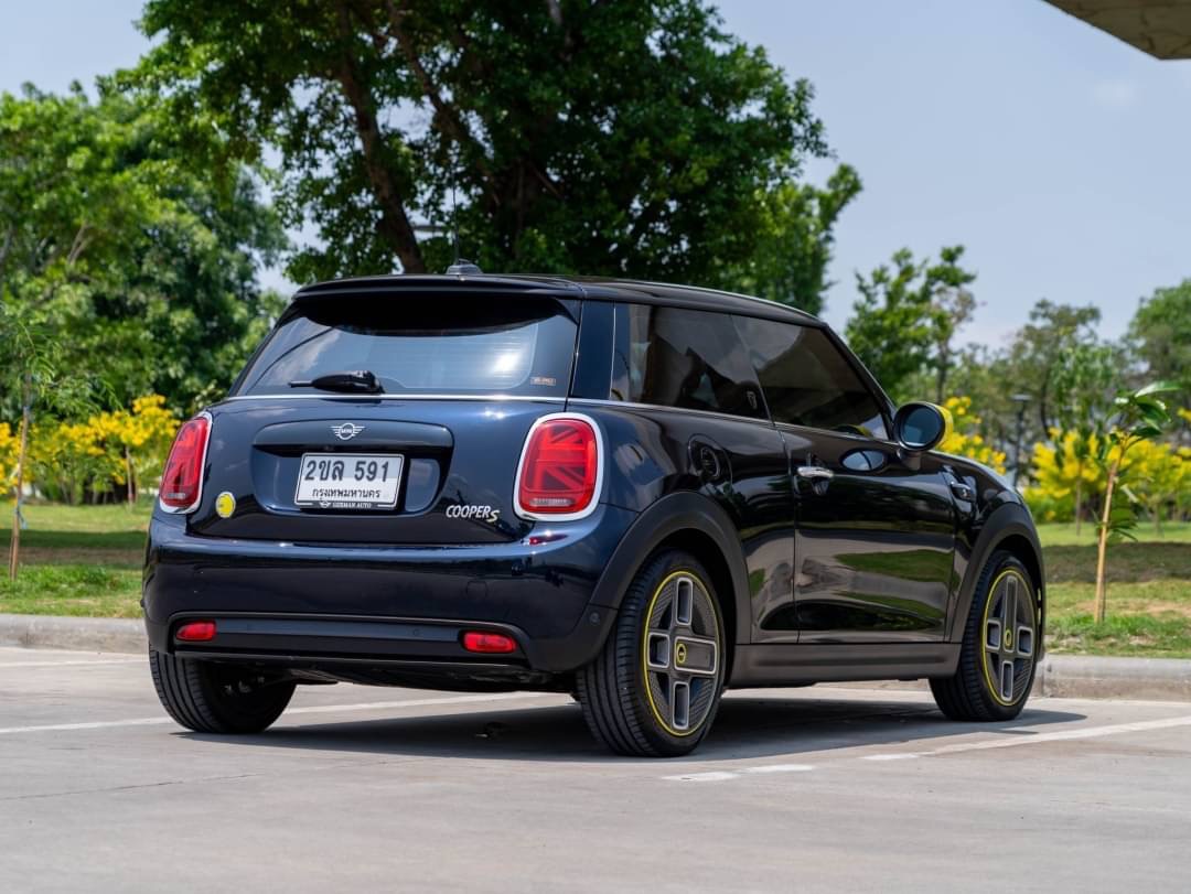 2022 Mini Cooper SE Hatchback RHD สีน้ำเงิน (รูปที่ 5)