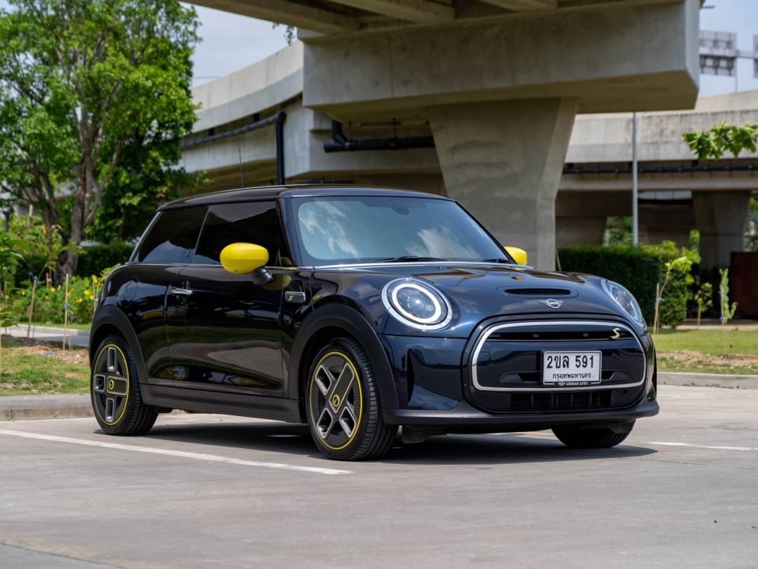 2022 Mini Cooper SE Hatchback RHD สีน้ำเงิน (รูปที่ 2)